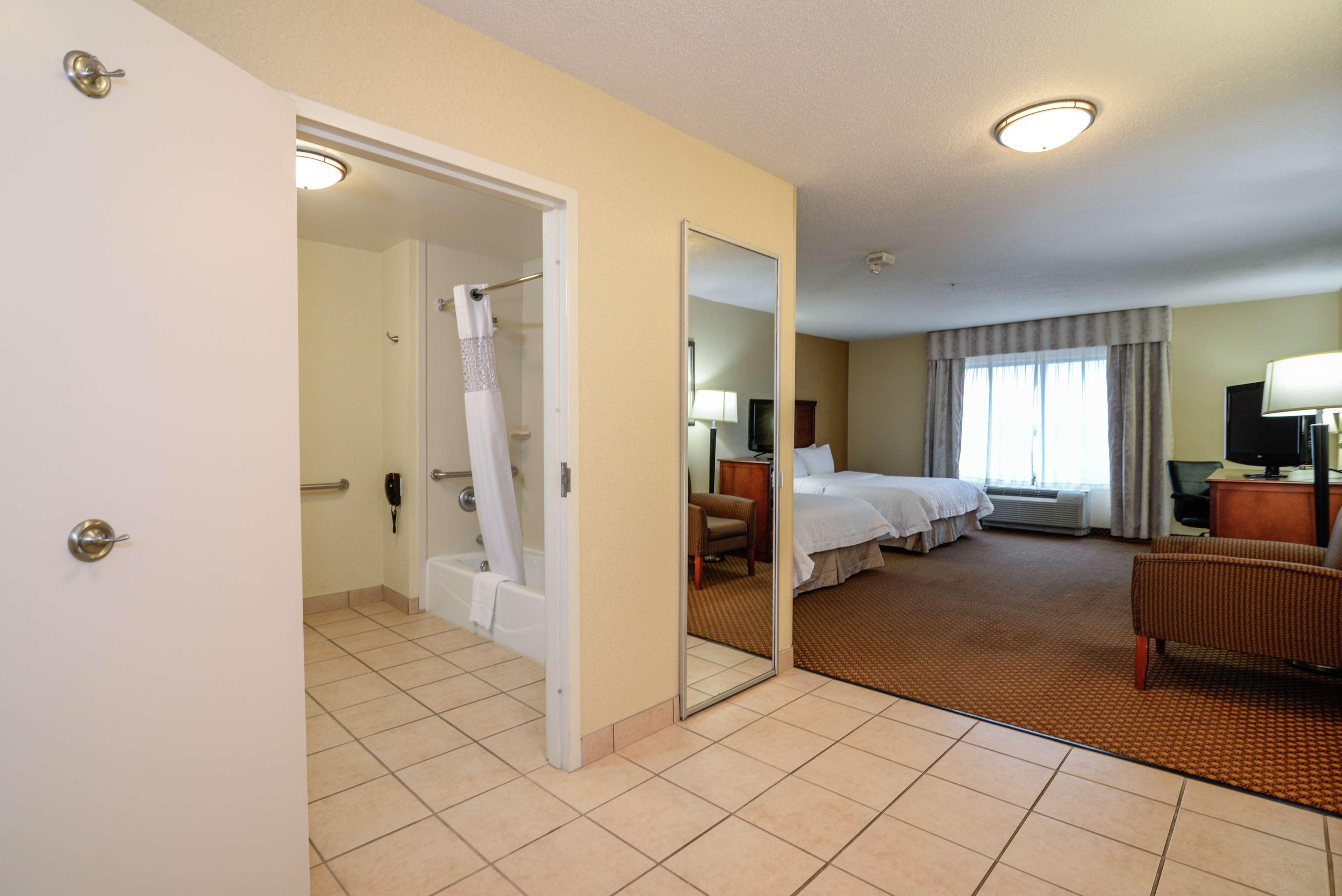Hampton Inn & Suites Detroit/Chesterfield Dış mekan fotoğraf