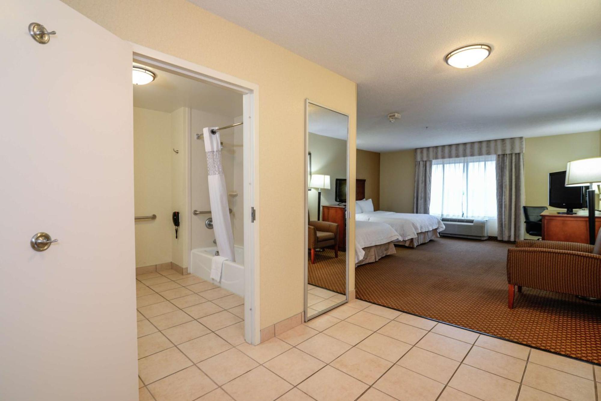 Hampton Inn & Suites Detroit/Chesterfield Dış mekan fotoğraf